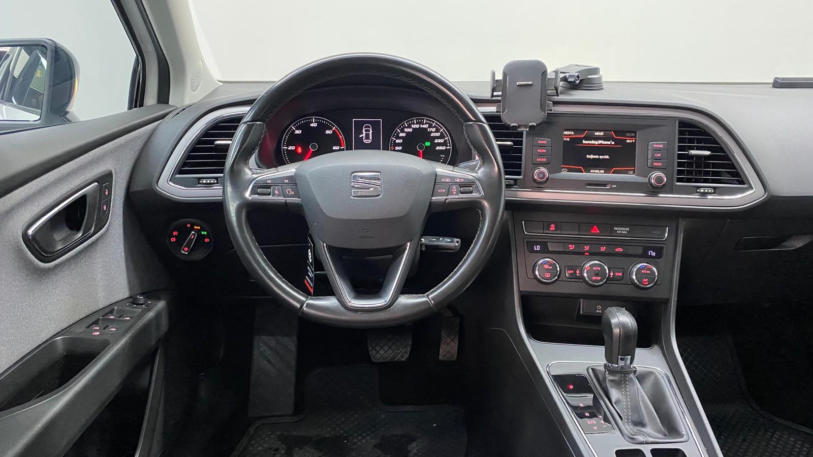 SEAT LEON 8